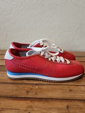 Nike Cortez University Red Leather Summit  Size 6 Brand New No Tags.